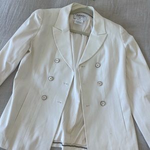 Gorgeous vintage Chanel white blazer